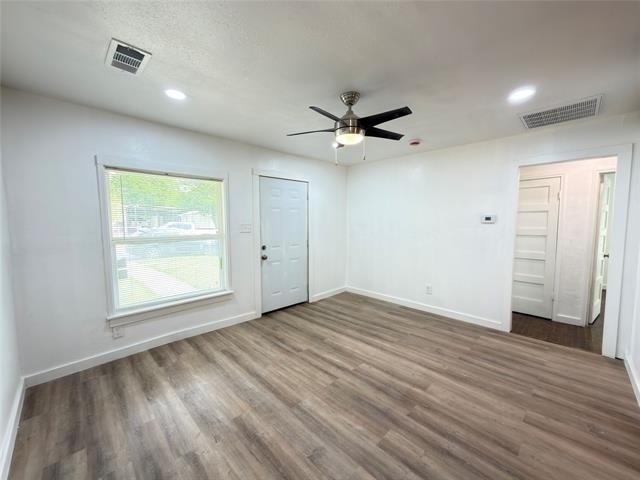 1804 Andrew Avenue - Photo 4