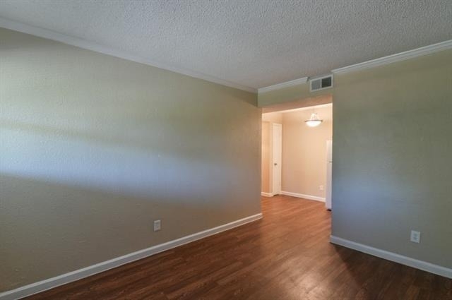 8128 Barclay Street - Photo 4