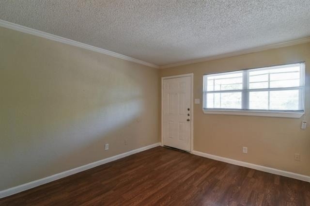 8128 Barclay Street - Photo 12