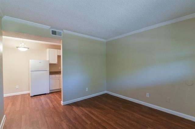 8128 Barclay Street - Photo 5