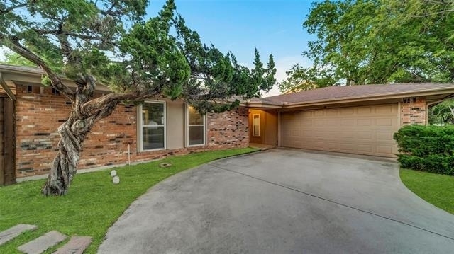908 Firestone Lane - Photo 1