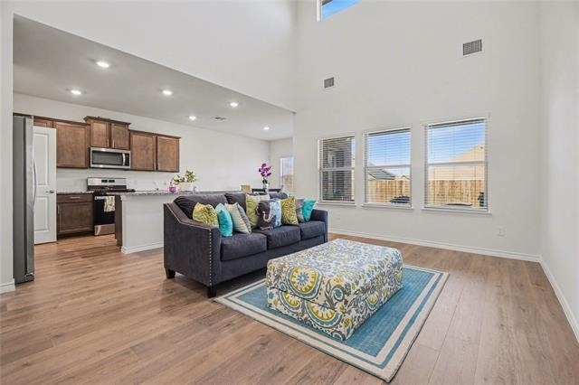 1613 Grand Villa Street - Photo 9