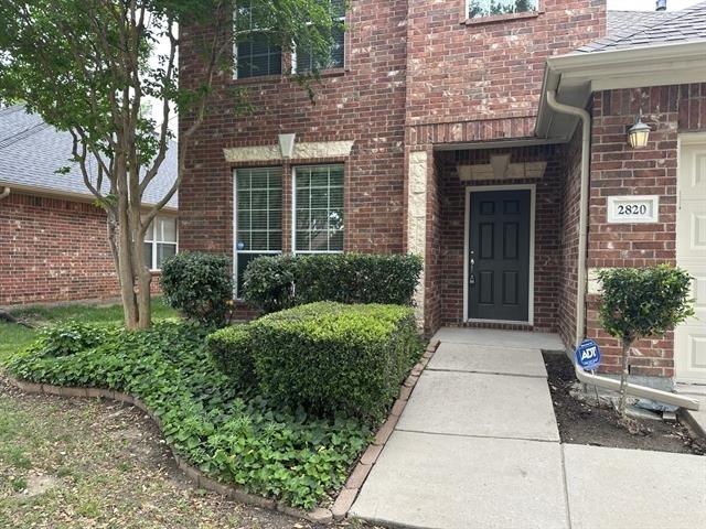 2820 Cascade Cove Drive - Photo 1