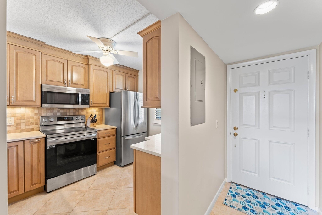601 S Seas Drive - Photo 4