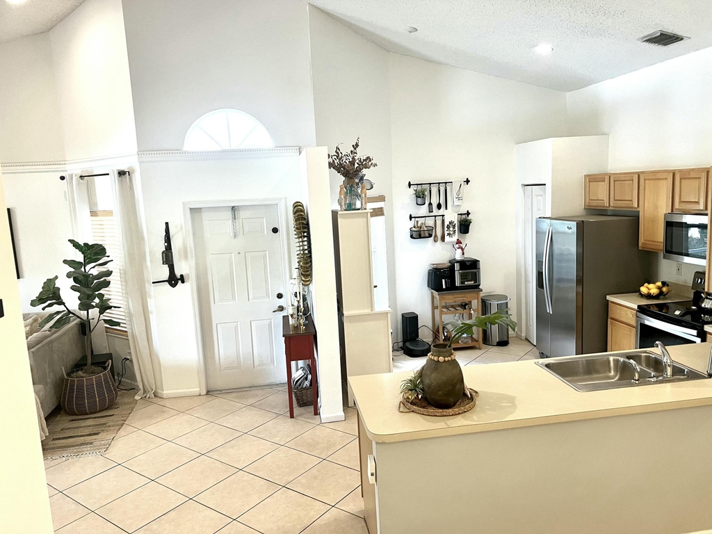 10614 Lake Shore Drive - Photo 4