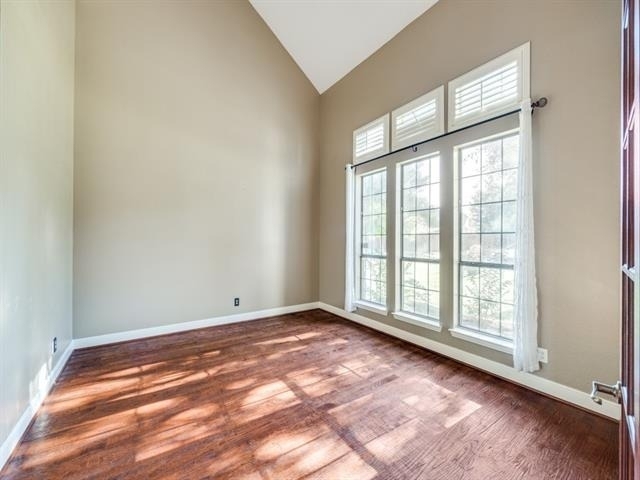 4463 Fallmeadow Drive - Photo 3