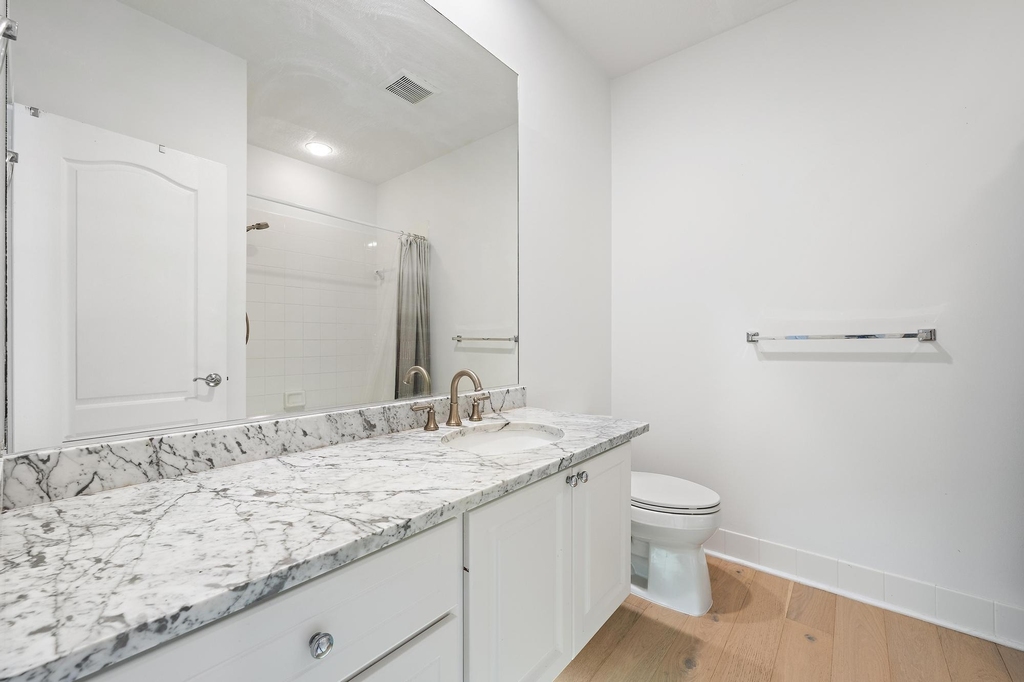 136 Ashley Court - Photo 16