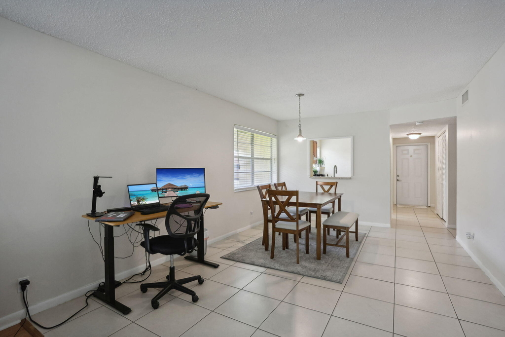 2825 Sw 22nd Avenue - Photo 21