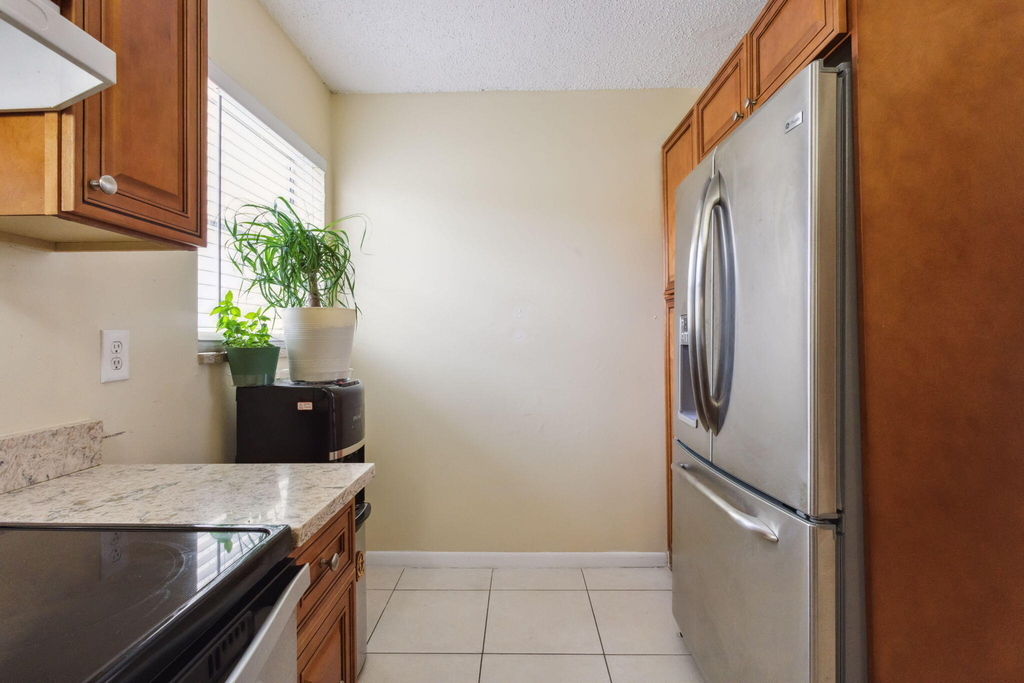 2825 Sw 22nd Avenue - Photo 11