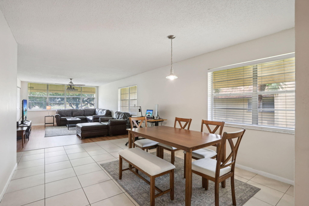 2825 Sw 22nd Avenue - Photo 6
