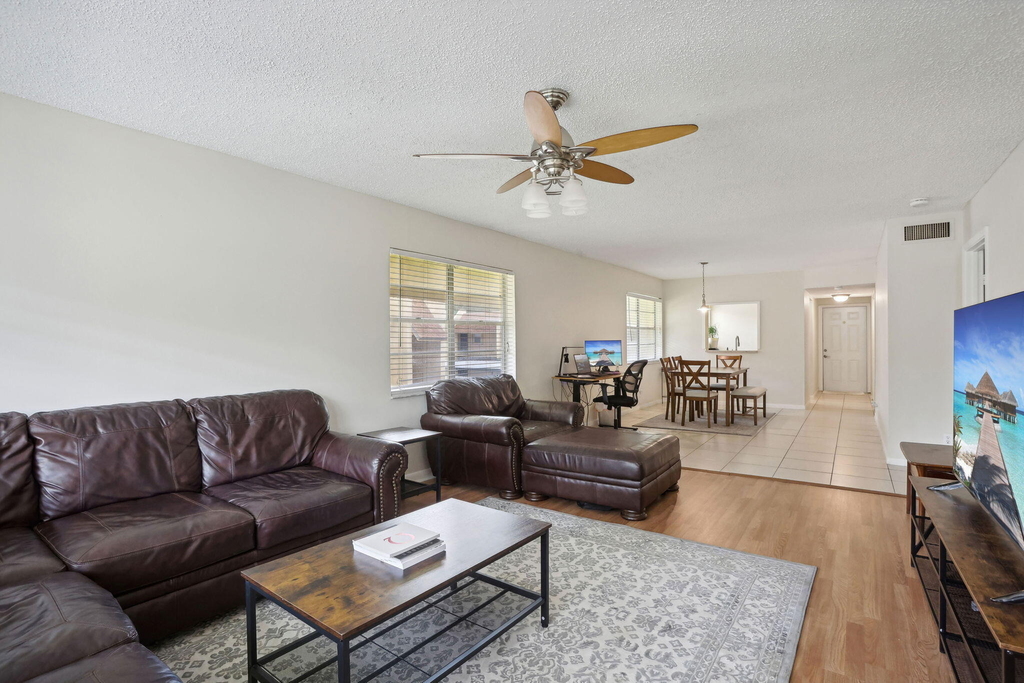 2825 Sw 22nd Avenue - Photo 8