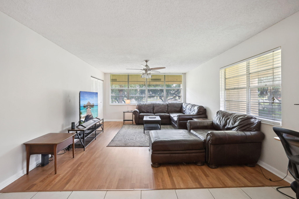 2825 Sw 22nd Avenue - Photo 7