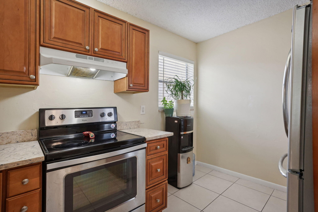 2825 Sw 22nd Avenue - Photo 23