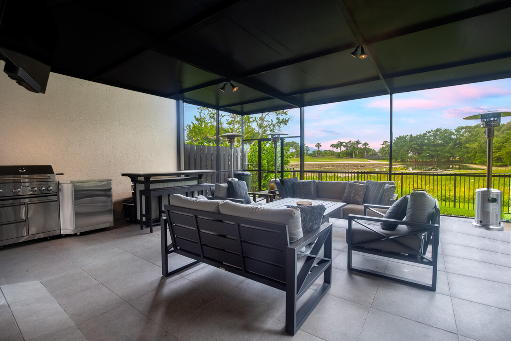 8216 Heritage Club Drive - Photo 0