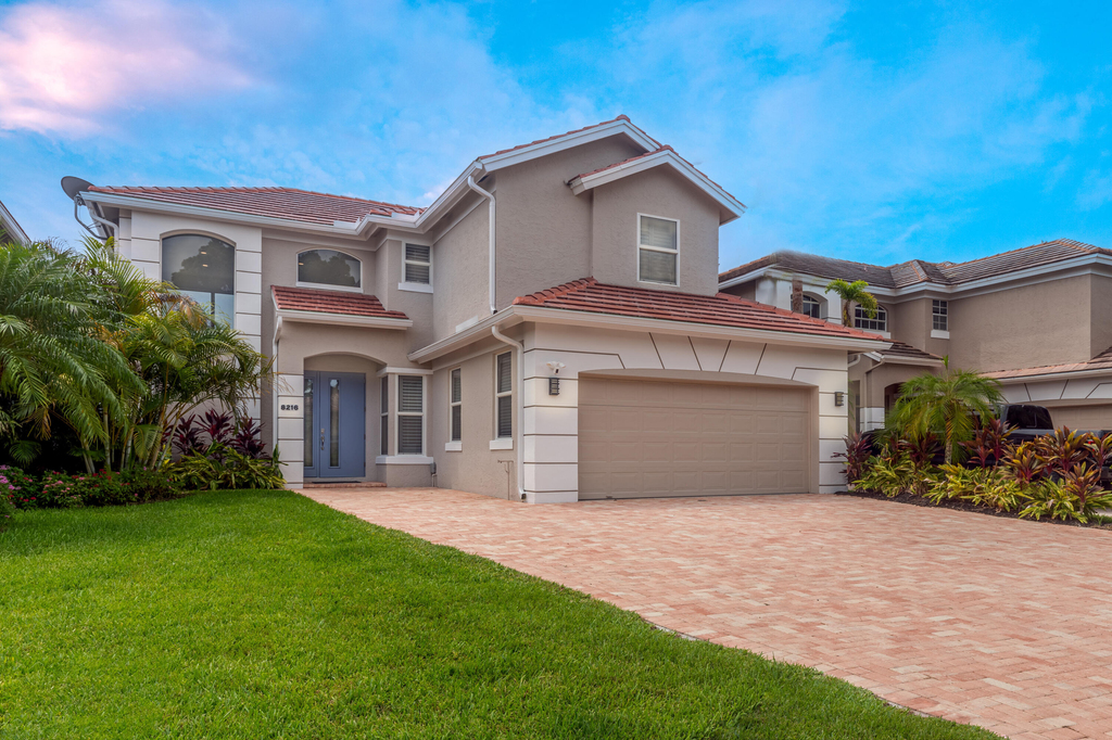 8216 Heritage Club Drive - Photo 1