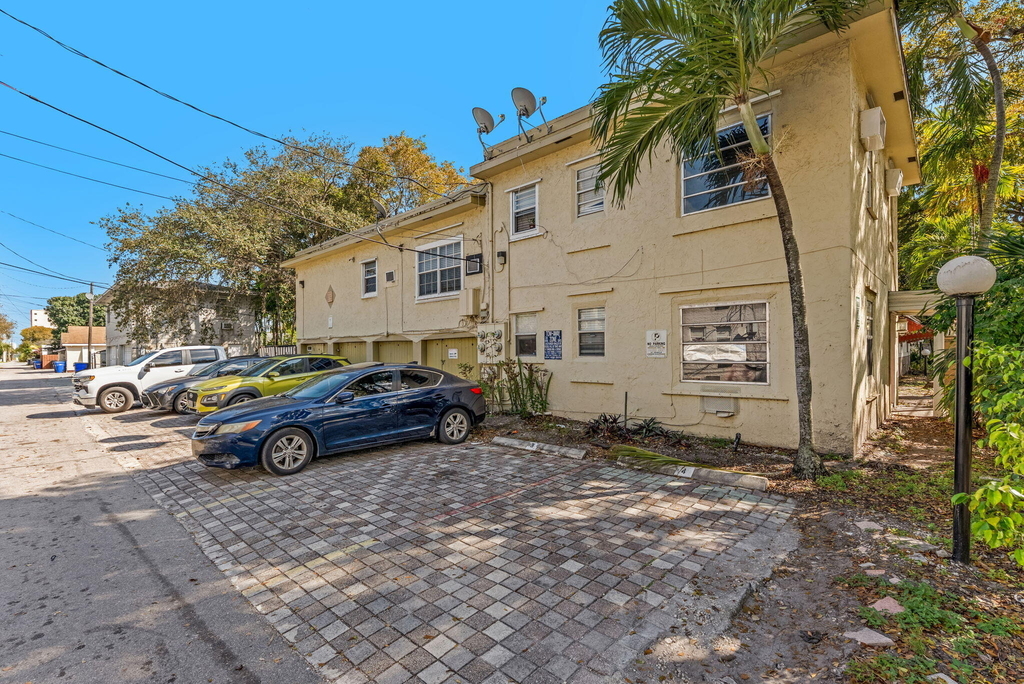 1857 Buchanan Street - Photo 2