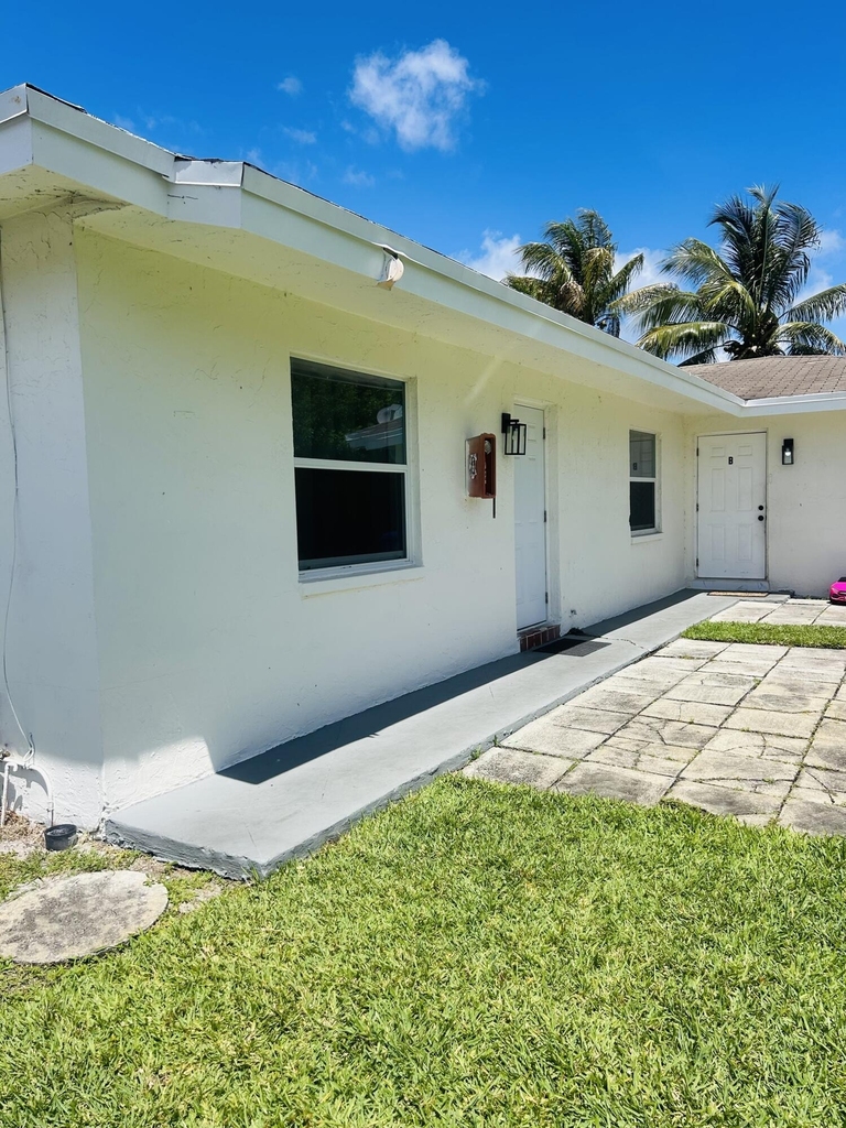 1471 Nw 20th Street - Photo 16