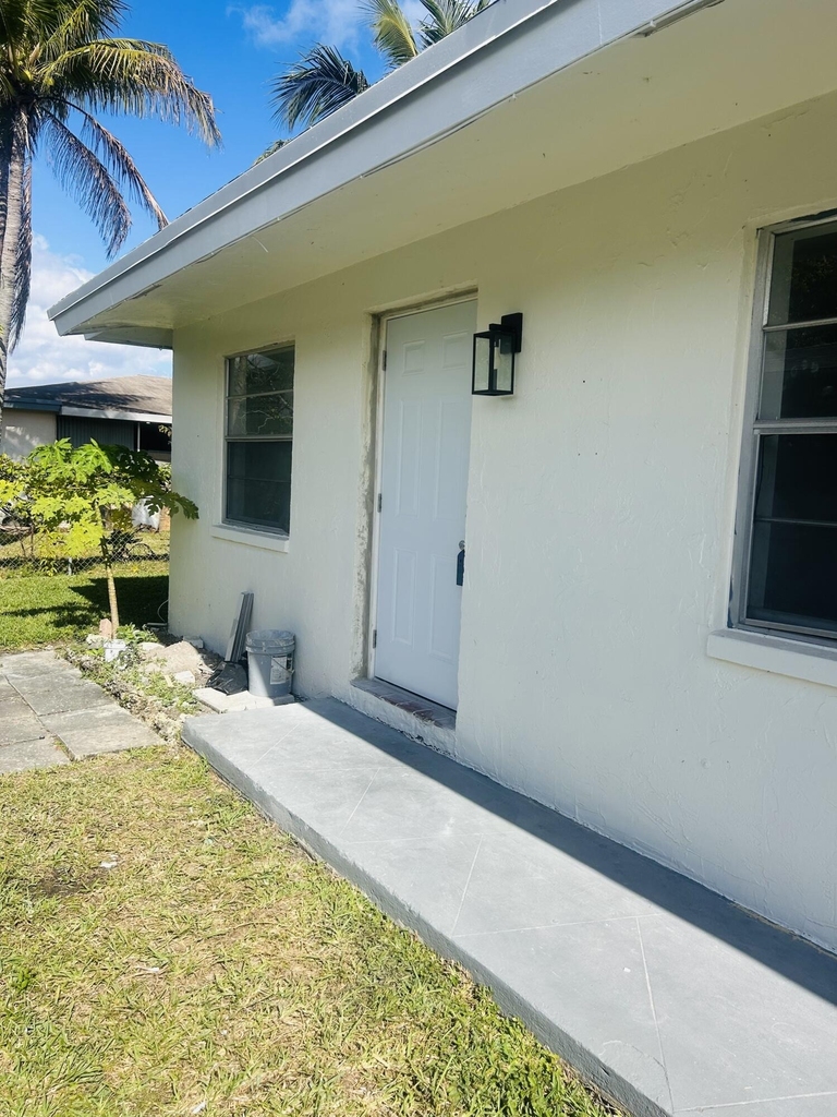 1471 Nw 20th Street - Photo 4