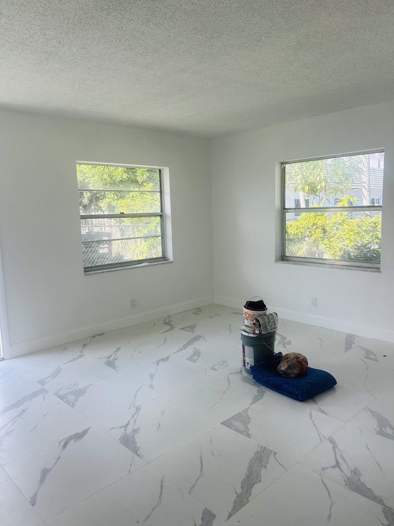 1471 Nw 20th Street - Photo 1
