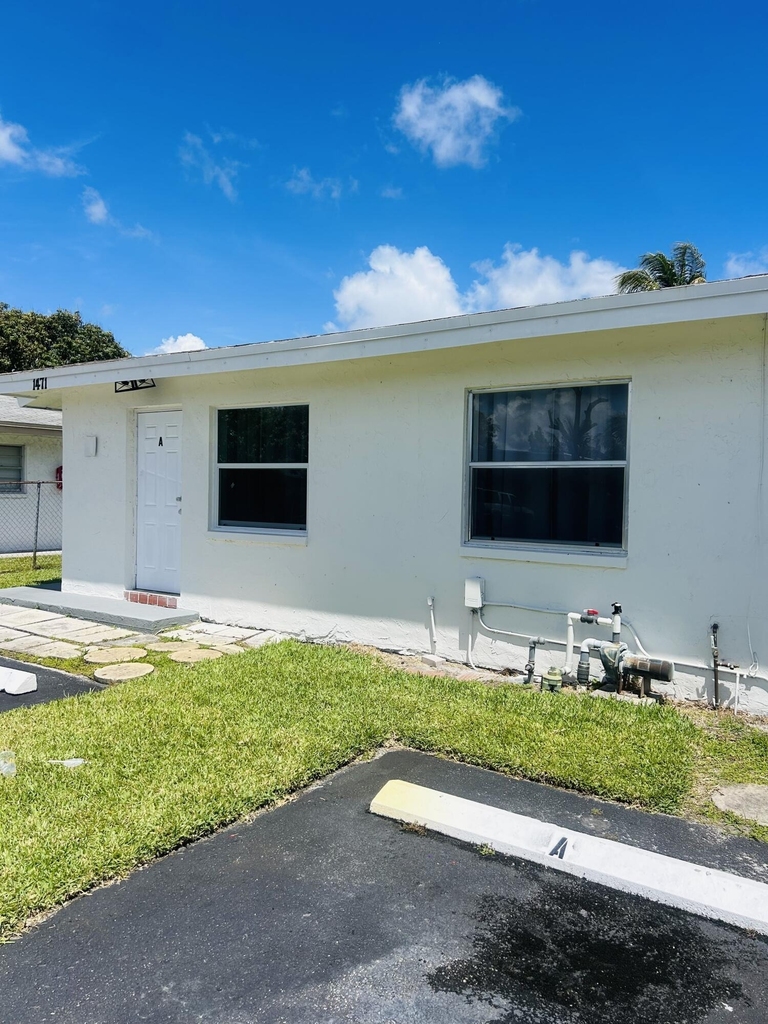 1471 Nw 20th Street - Photo 15
