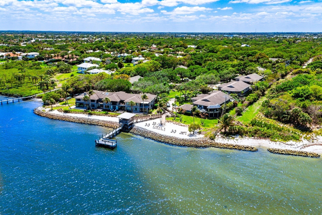 5662 Se Schooner Oaks Way - Photo 1