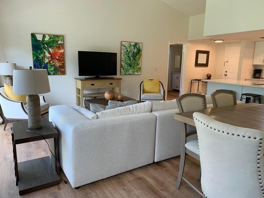 11863 Wimbledon Circle - Photo 9