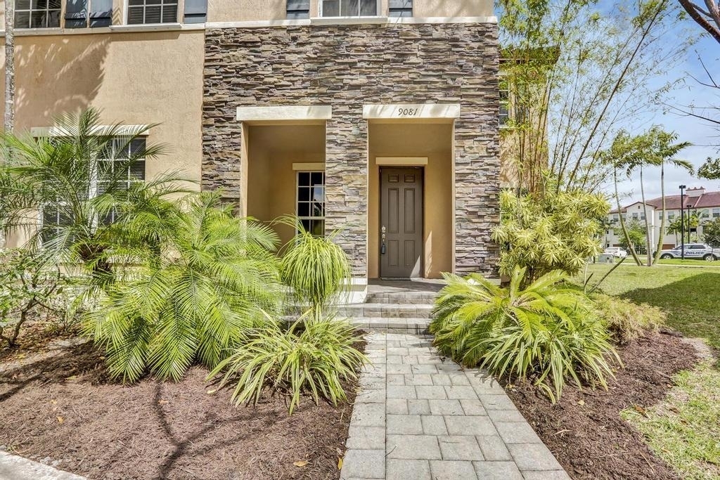 9081 Sw 169th Court - Photo 1