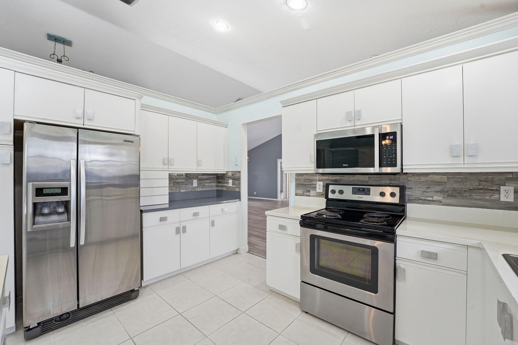 9284 Laurel Green Drive - Photo 12