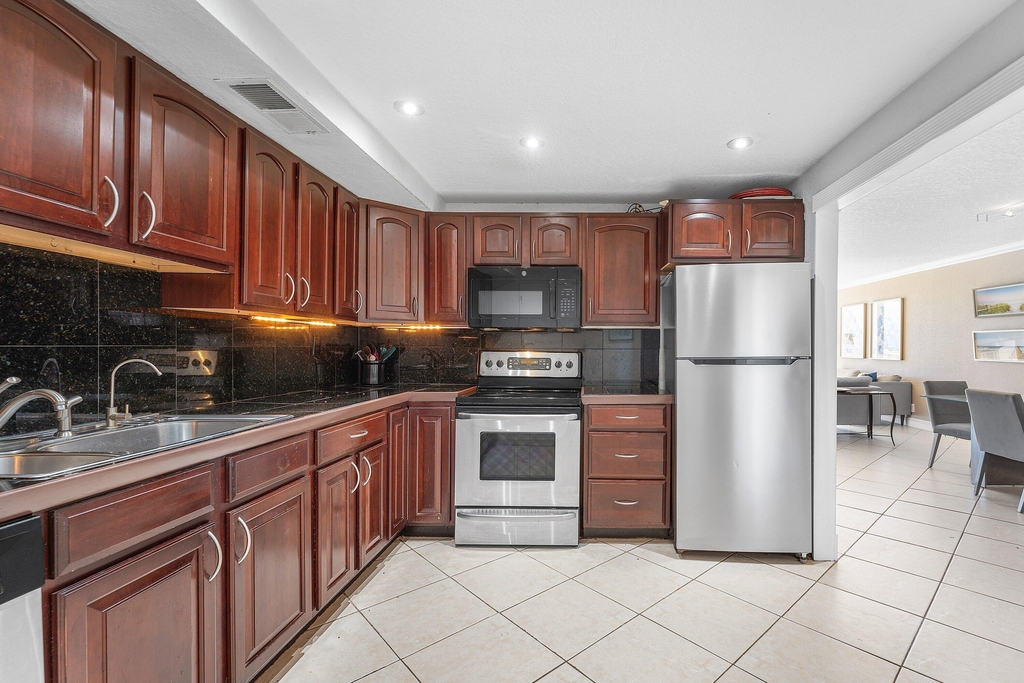 1600 S Ocean Drive - Photo 7