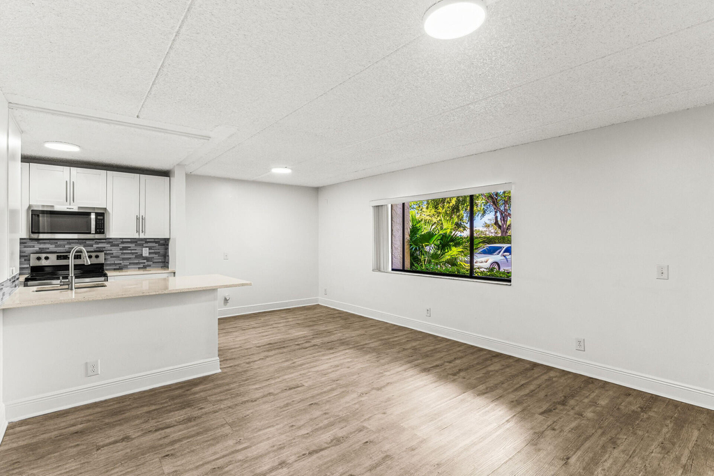 507 Meadows Circle - Photo 6