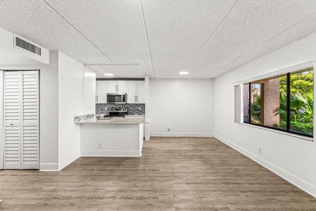 507 Meadows Circle - Photo 9