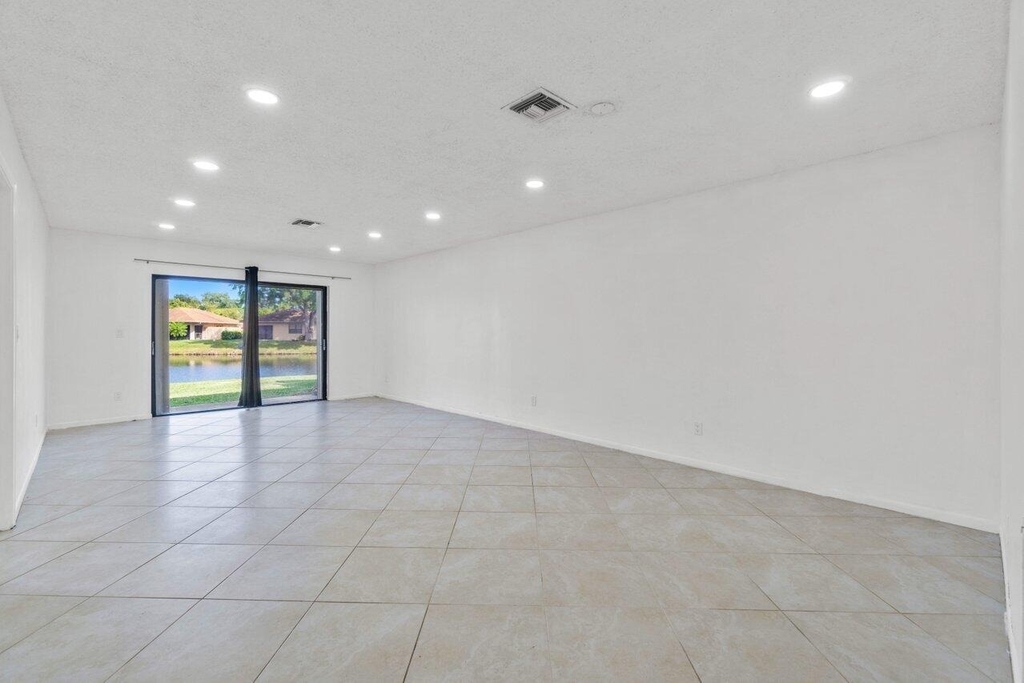 1620 Granfern Avenue - Photo 10
