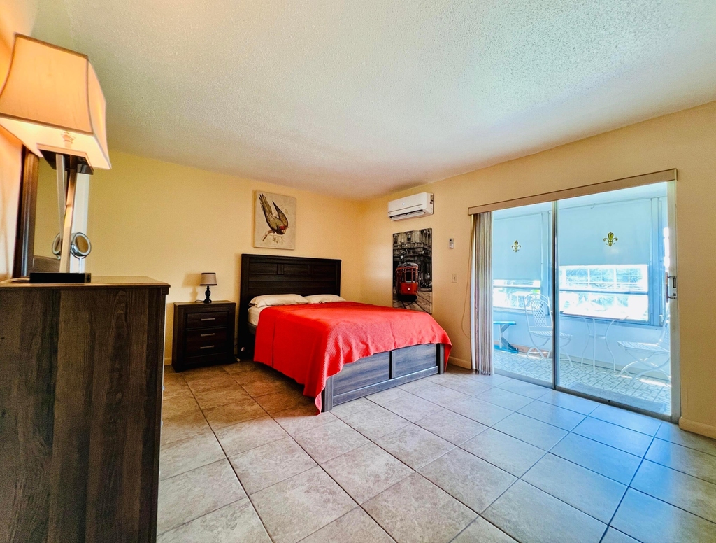 142 Cambridge F - Photo 6