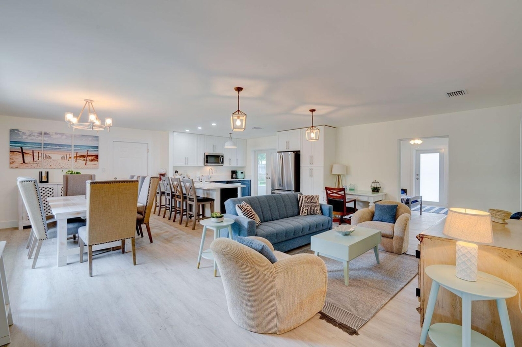 1036 Coral Drive - Photo 6