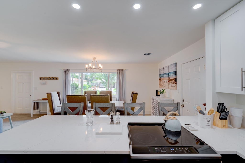 1036 Coral Drive - Photo 10