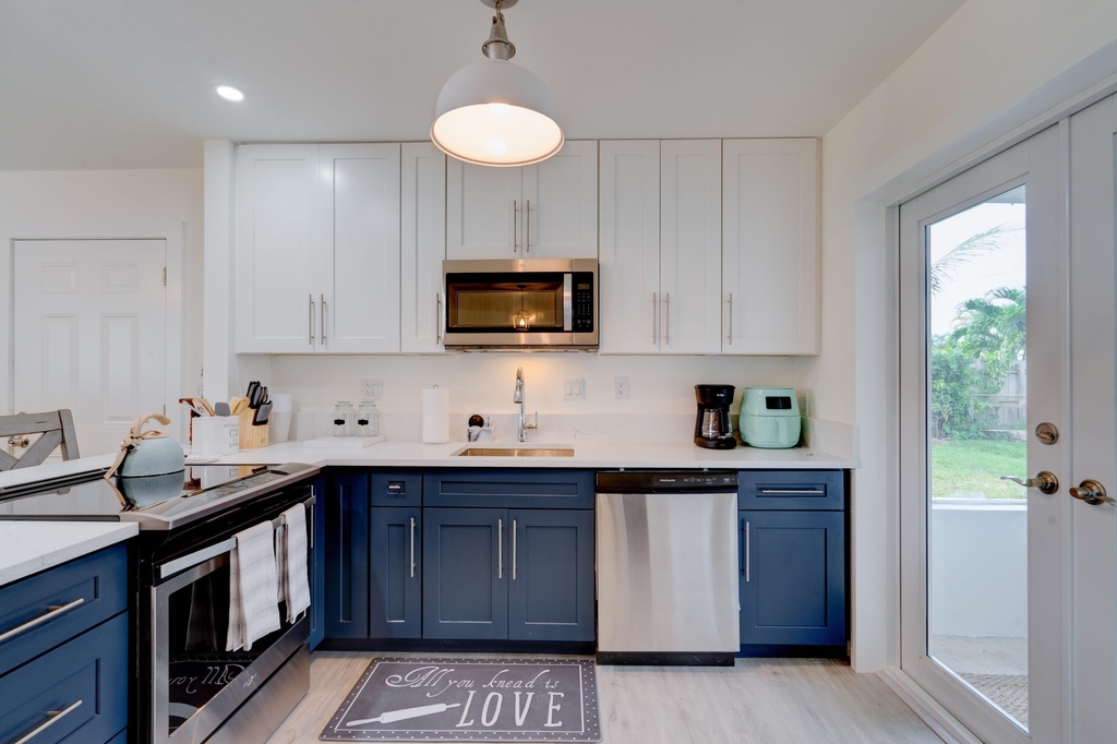 1036 Coral Drive - Photo 8