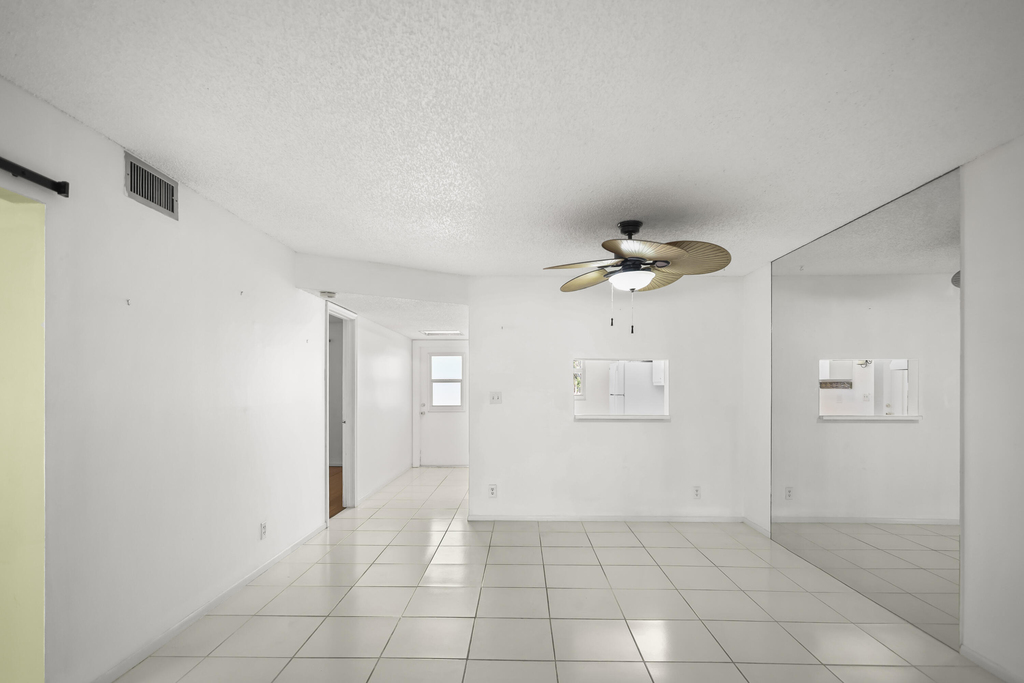 2500 Fiore Way - Photo 2