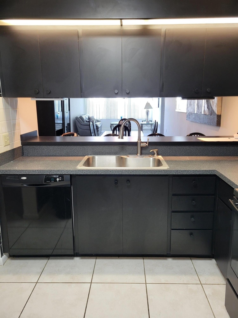 3511 Village Boulevard - Photo 8