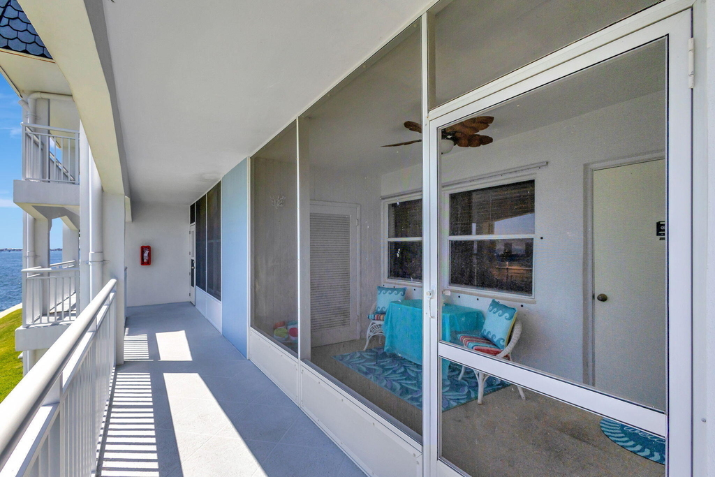 100 Shore Court - Photo 7