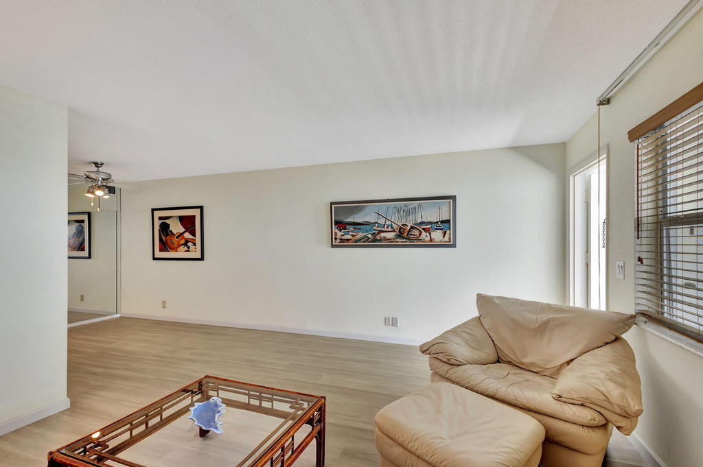 100 Shore Court - Photo 11