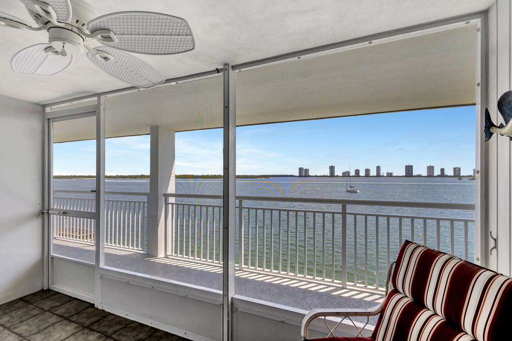 100 Shore Court - Photo 9