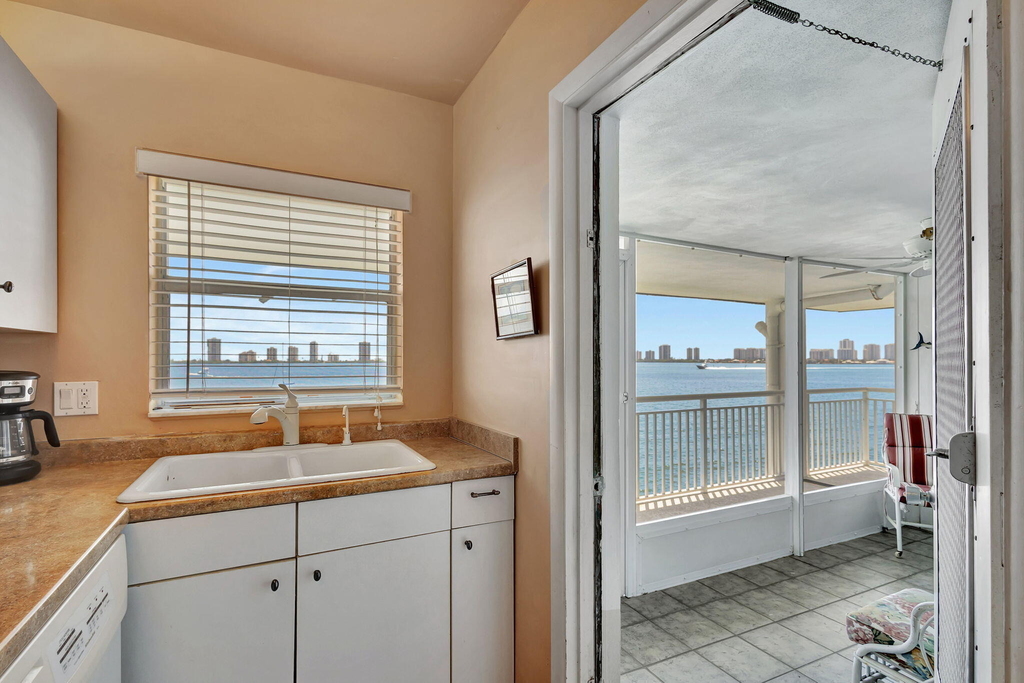 100 Shore Court - Photo 19