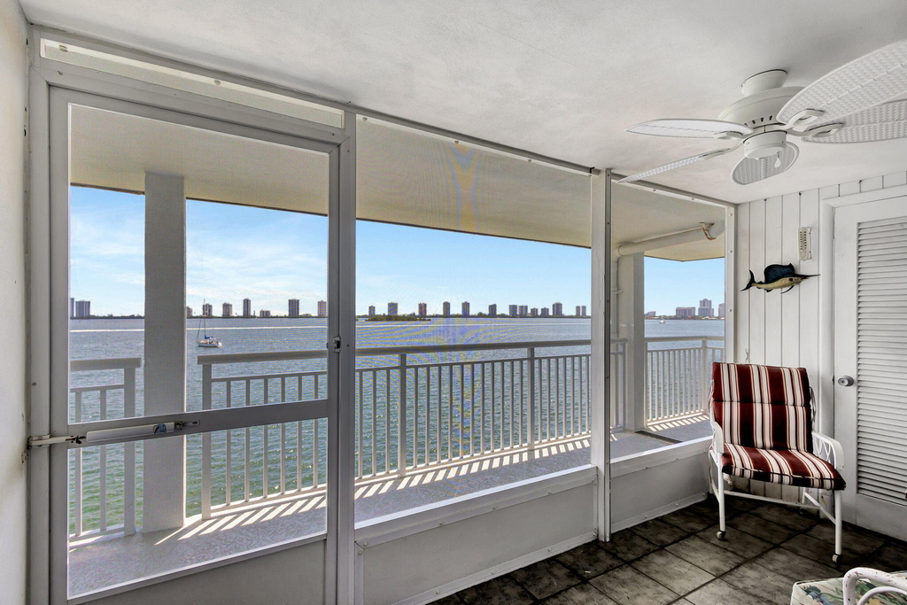 100 Shore Court - Photo 8