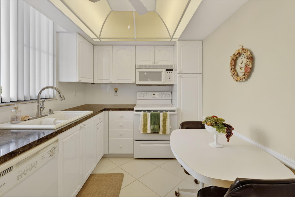 3382 Ne Causeway Boulevard - Photo 16