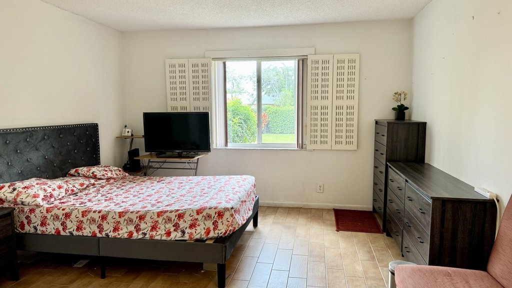1551 Nw 20th Avenue - Photo 15