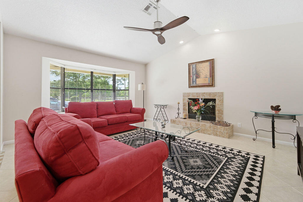5562 Reynolds Road - Photo 5