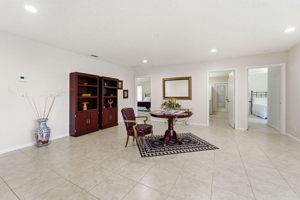 5562 Reynolds Road - Photo 2