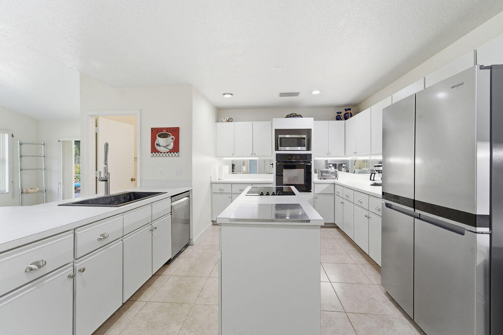 5562 Reynolds Road - Photo 13