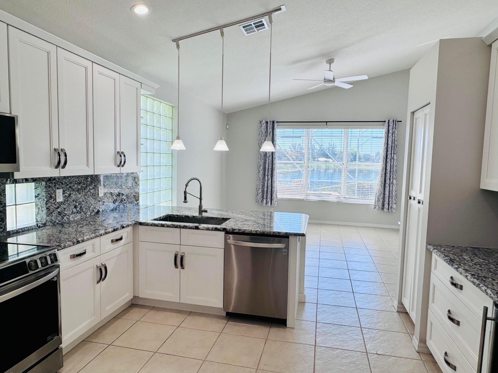 9360 Cove Point Circle - Photo 9