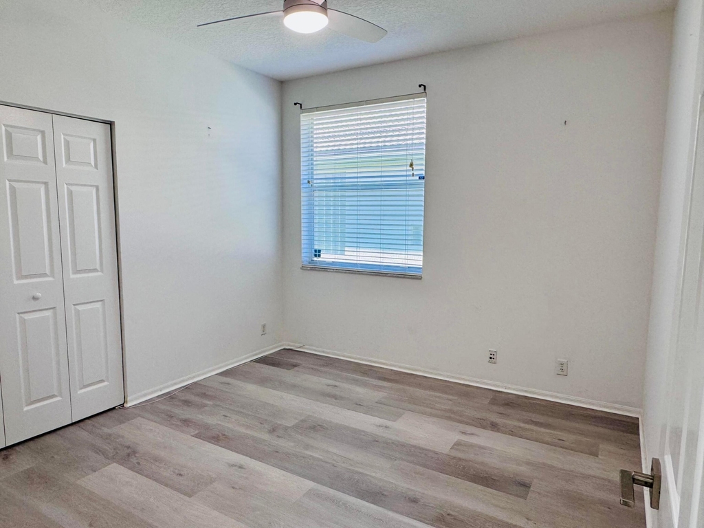 9360 Cove Point Circle - Photo 20